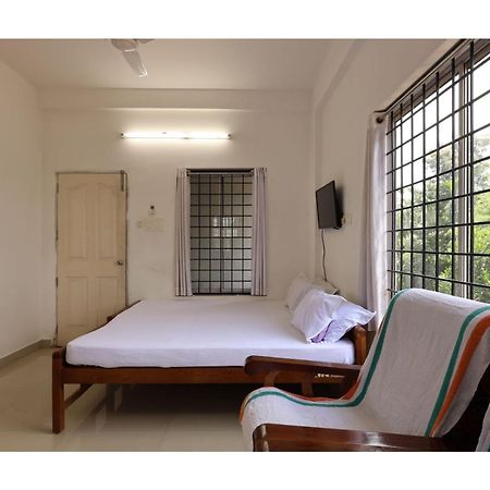 Collection O Ar Square Hotel Thrissur Exterior photo
