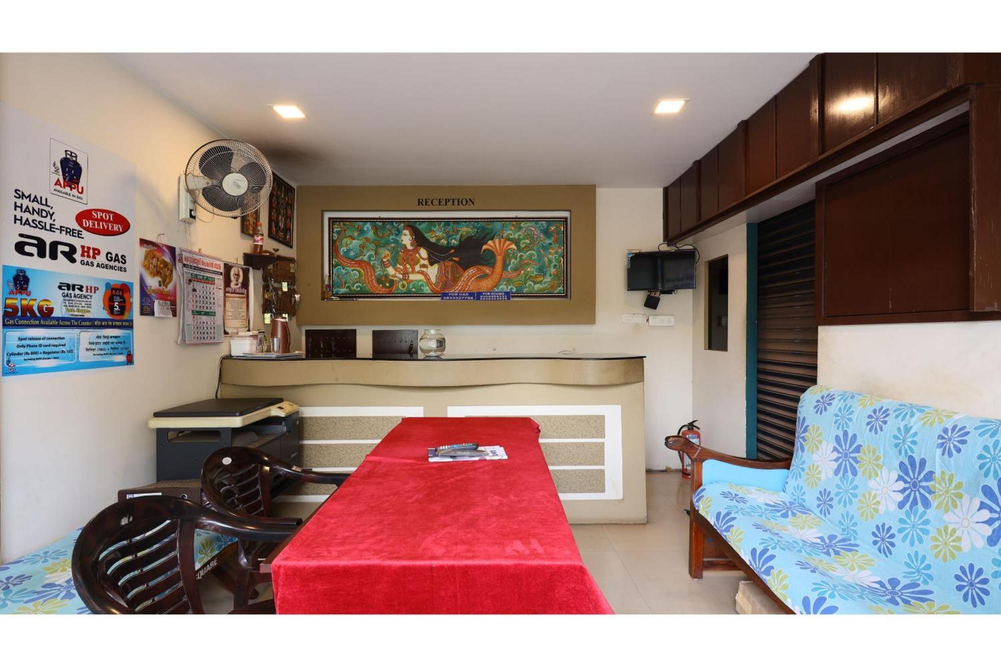 Collection O Ar Square Hotel Thrissur Exterior photo
