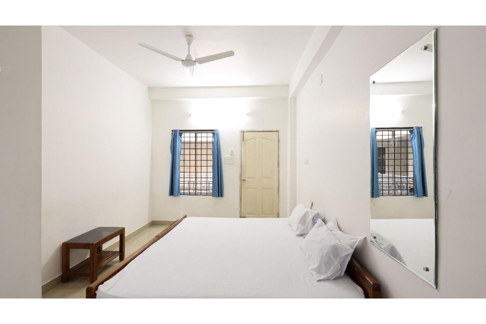 Collection O Ar Square Hotel Thrissur Exterior photo