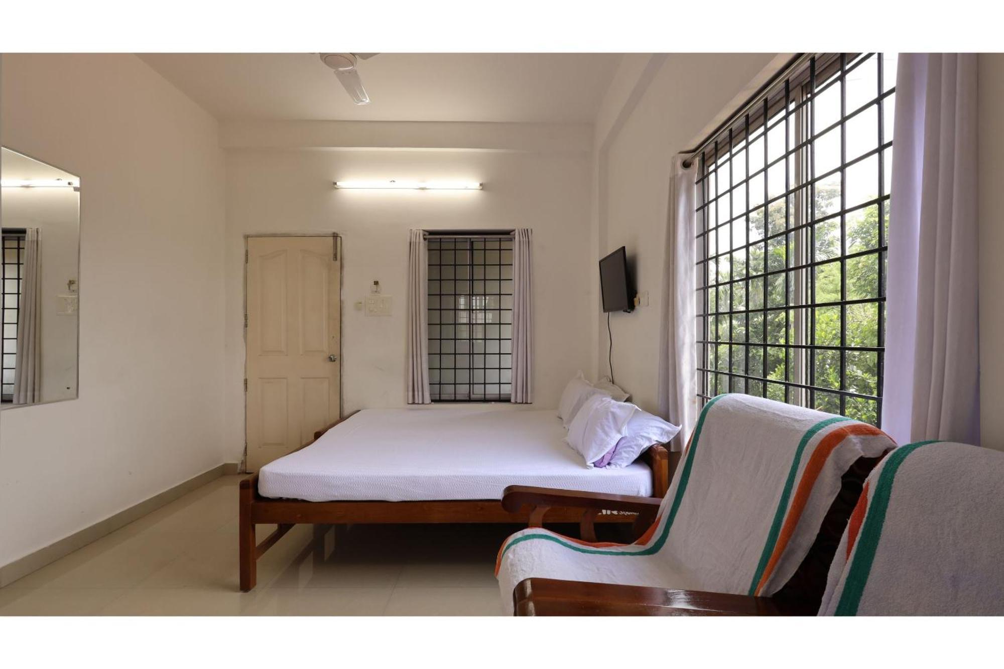 Collection O Ar Square Hotel Thrissur Exterior photo