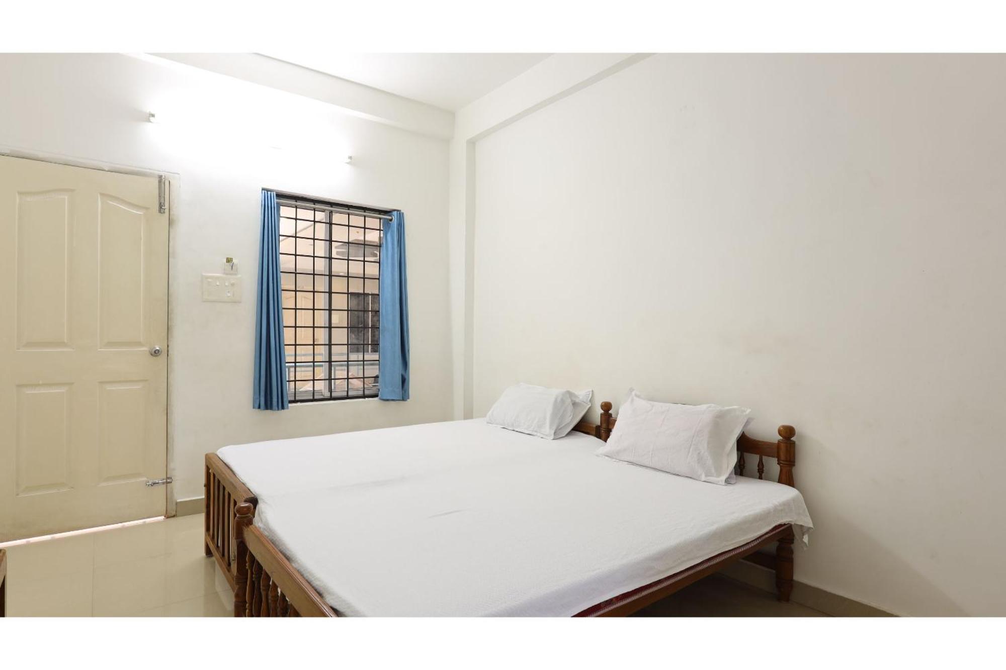 Collection O Ar Square Hotel Thrissur Exterior photo