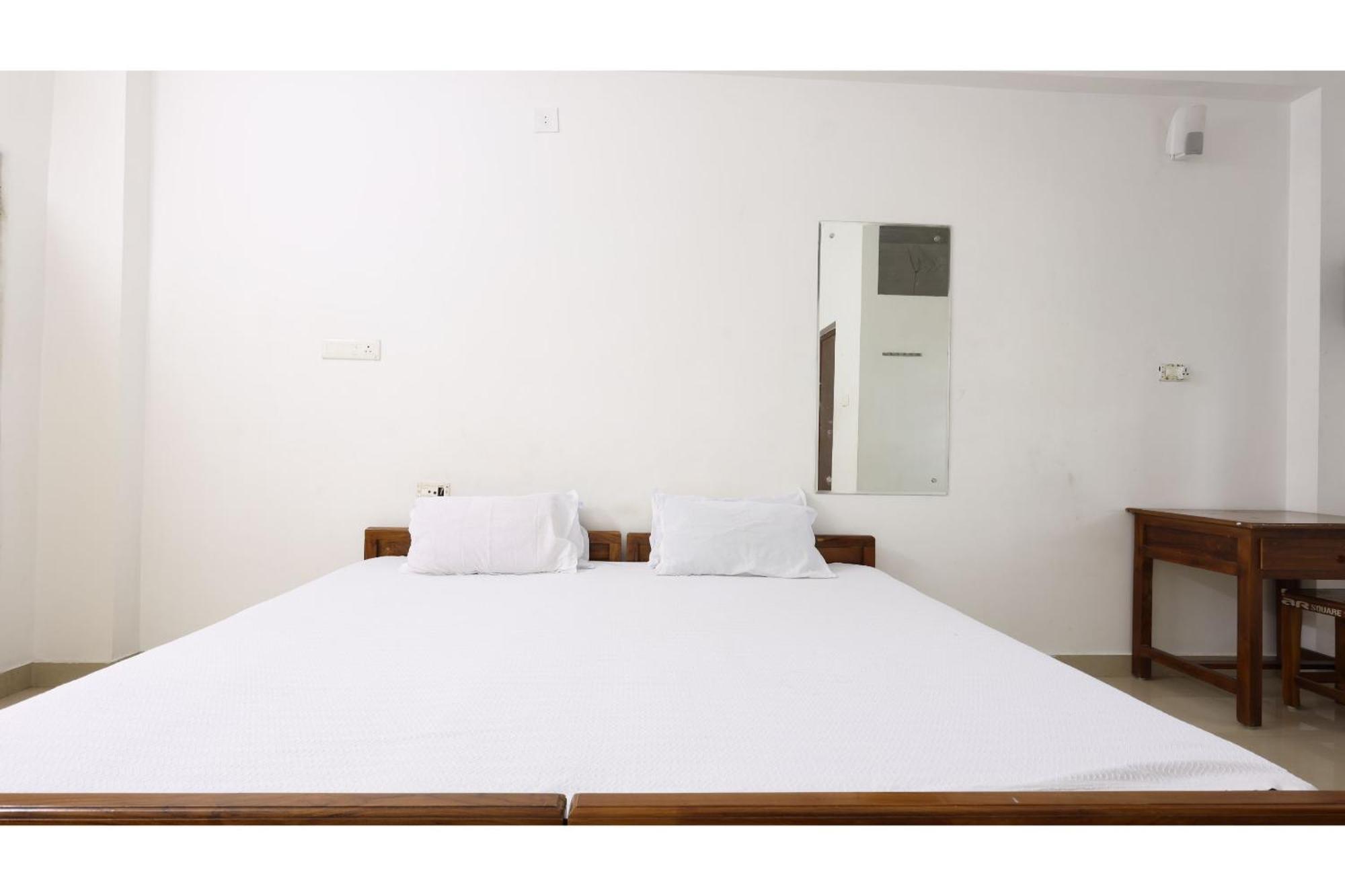 Collection O Ar Square Hotel Thrissur Exterior photo